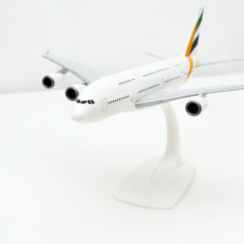 ANKER beliefert unter anderem Lufthansa, Boeing, Airbus, Emirates, Cathay Pacific, Air New Zealand und Virgin America mit Luftfahrt-Teppichen..